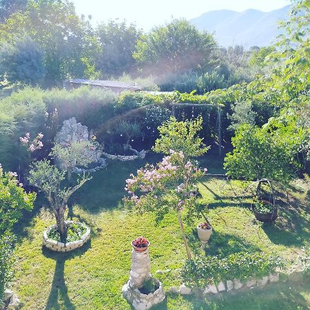 B&B Il Giardino Di Eolo Pietramelara Eksteriør billede